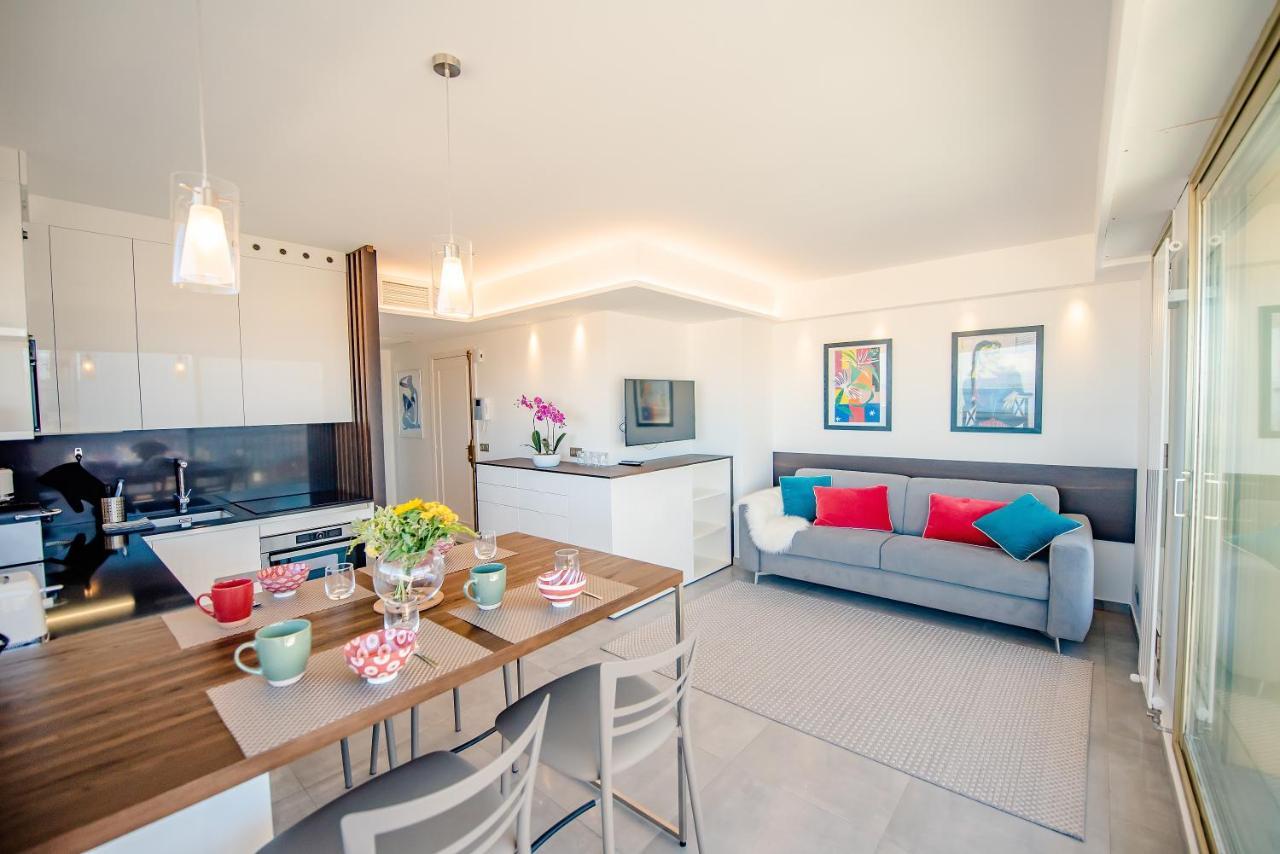 High Standing With Incredible Old Antibes And Sea Views Apartment Exterior photo